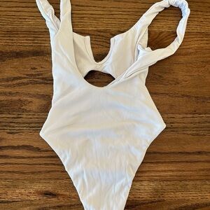 SUMMERFUL
Waikiki One Piece Swimsuit